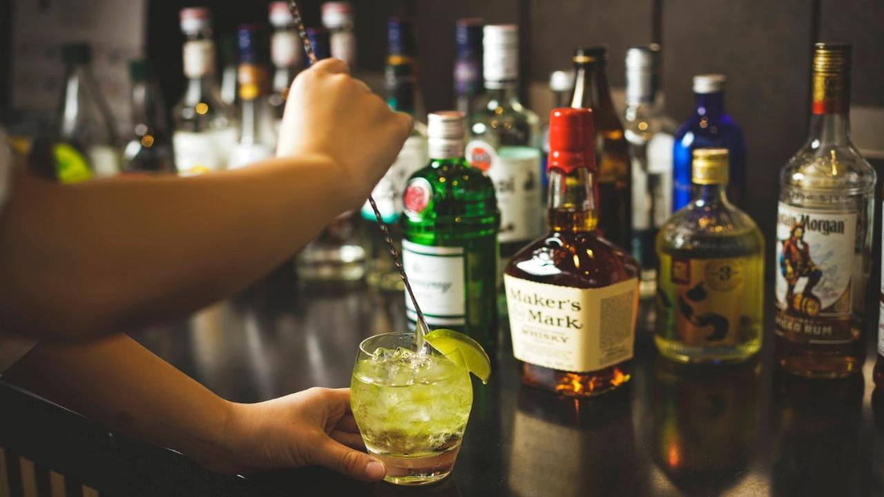 Oriental Hotel Okinawa Resort & Spa Nago Kültér fotó A bartender preparing a cocktail