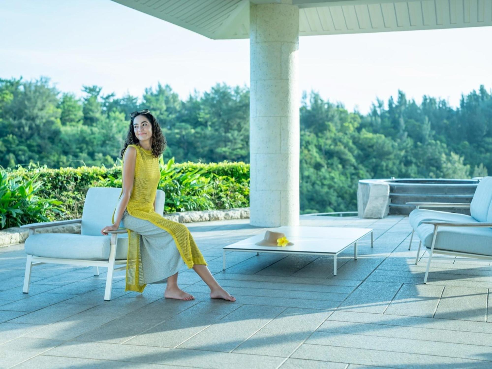 Oriental Hotel Okinawa Resort & Spa Nago Kültér fotó Outdoor furniture